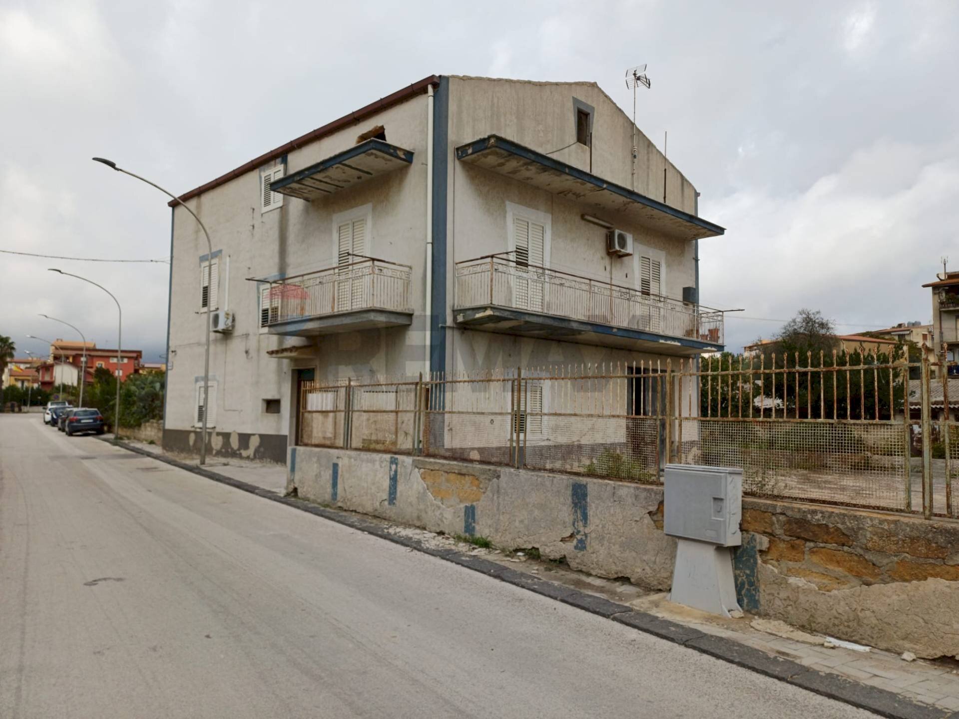 intera palazzina - Casa indipendente Via La Loggia
 
87, Aragona - foto 1