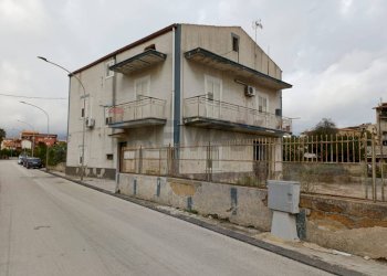 intera palazzina - Casa indipendente Via La Loggia
 
87, Aragona - foto 1