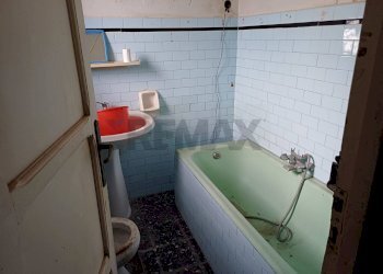 Bagno piano terra - Casa indipendente Via La Loggia
 
87, Aragona - foto 6