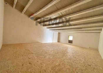 Stanza vuota - Box Via Nino Oxilia
 
48, Ragusa - photo 5
