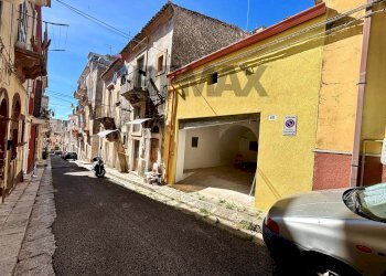 Casa all\'aperto - Box Via Nino Oxilia
 
48, Ragusa - photo 8