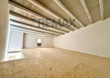 Stanza vuota - Box Via Nino Oxilia
 
48, Ragusa - photo 10