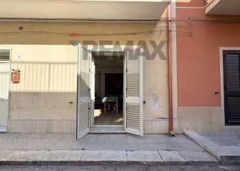 Edificio all\'aperto - Commercial Premises Via Caravaggio
 
18, Comiso - photo 2