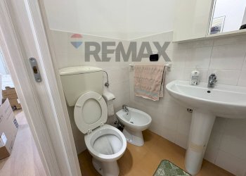 Bagno - Commercial Premises Via Caravaggio
 
18, Comiso - photo 13