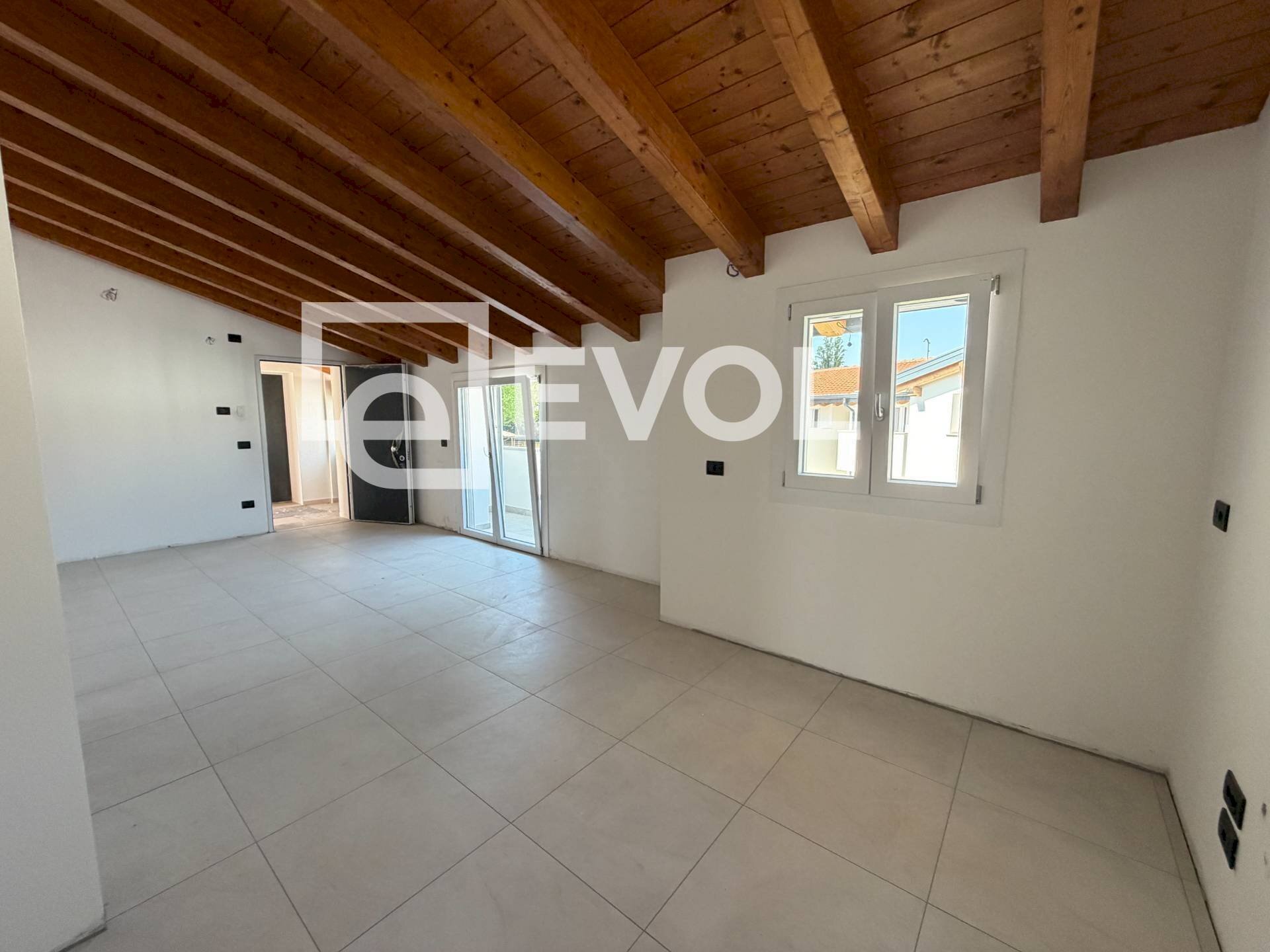 Foto 3 - Villa a Schiera C.so San Valentino
22, Ronchis - foto 3