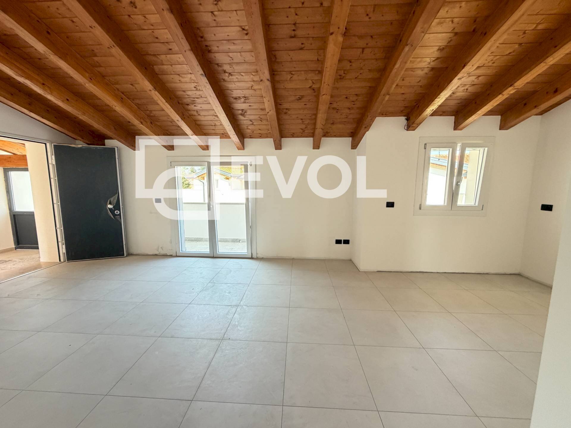 Foto 2 - Villa a Schiera C.so San Valentino
22, Ronchis - foto 2