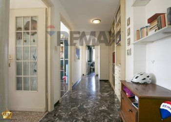Hall / corridoio - Appartamento VIA S. MORO
 
121, Genova - foto 40
