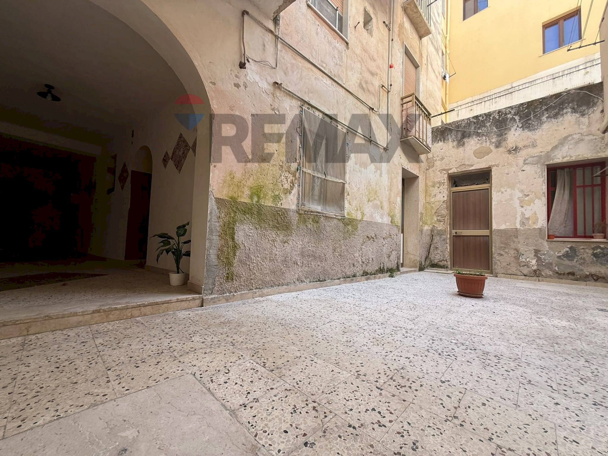 Edificio all\'aperto - Three-room apartment Via Custonaci
 
22, Trapani - photo 3