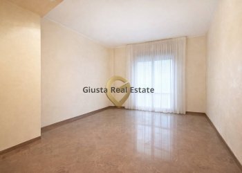 Foto 15 - Four-room apartment Viale Porta Pia
 
54, Brindisi - photo 15