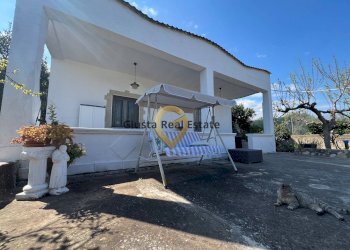 Foto 1 - Villa Contrada Pacchiano-Capinere
 
850, Latiano - photo 1