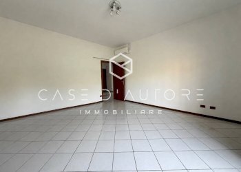 Foto 2 - Appartamento Via Cornelio Rovera
 
38, Gavirate - foto 2