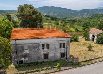 Casa all\'aperto - Casa indipendente Contrada Cese, Casalanguida - foto 2