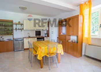 Sala da pranzo - Casa indipendente Contrada Cese, Casalanguida - foto 7