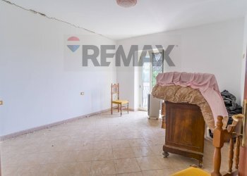 Stanza vuota - Casa indipendente Contrada Cese, Casalanguida - foto 32