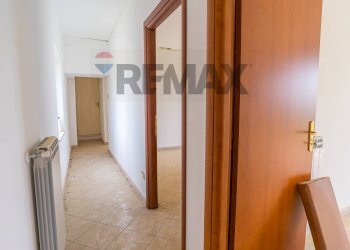 Hall / corridoio - Casa indipendente Contrada Cese, Casalanguida - foto 39