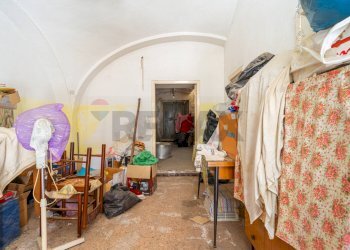 Dispensa di stoccaggio - Semi-detached house via Magenta
 
2, Cupello - photo 7