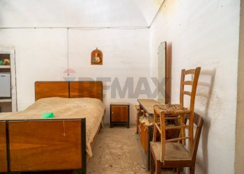 Camera / camera da letto - Semi-detached house via Magenta
 
2, Cupello - photo 22