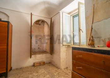 Stanza vuota - Semi-detached house via Magenta
 
2, Cupello - photo 23