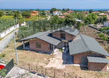 Casa all\'aperto - Villa via Pian Del Lago
 
snc, Casalbordino - foto 1