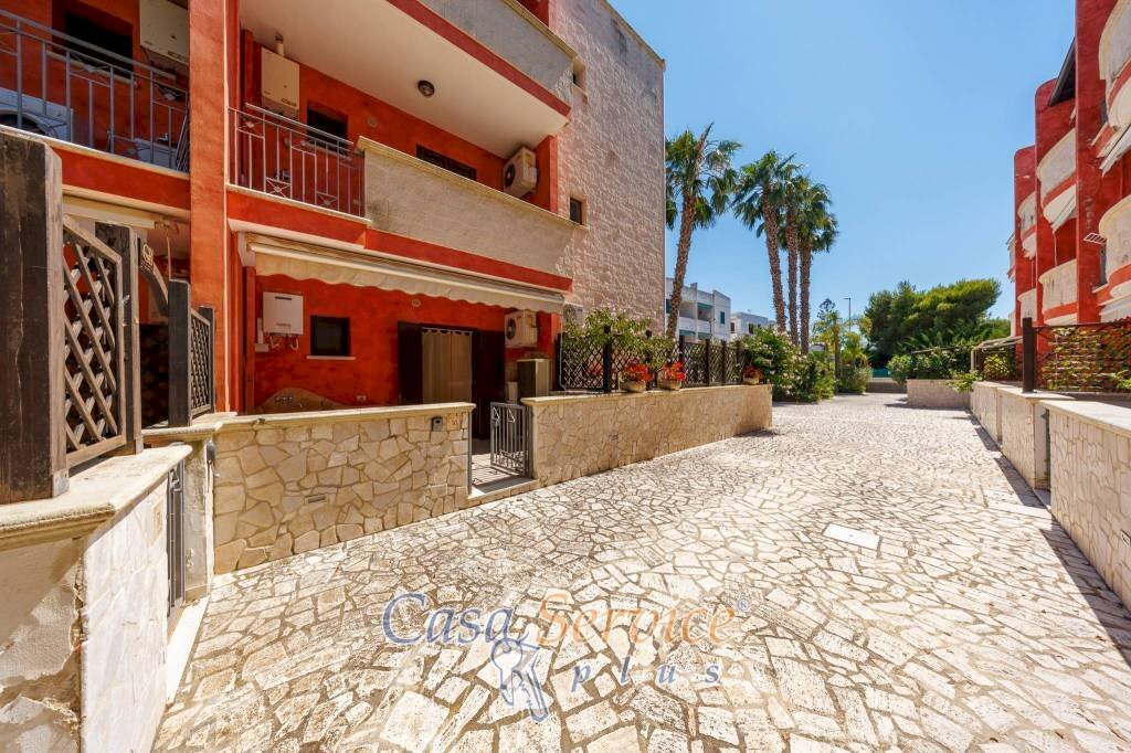 Facciata - Three-room apartment via delle Robinie, Gallipoli - photo 2