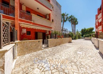 Facciata - Three-room apartment via delle Robinie, Gallipoli - photo 1
