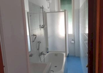 Bagno - Three-room apartment via Albaro, Genova (neighborhood Albaro) - photo 4