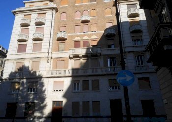 Facciata - Appartamento via Confienza, 15, Torino (zona Centro) - foto 1