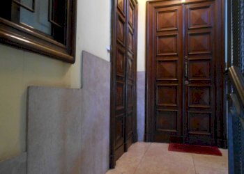 Interno palazzo - Appartamento via Confienza, 15, Torino (zona Centro) - foto 3