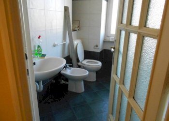 Bagno - Appartamento via Confienza, 15, Torino (zona Centro) - foto 15
