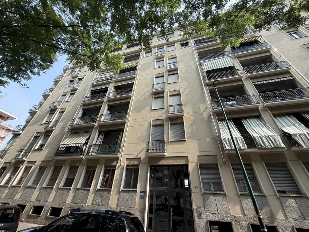 Facciata - Trilocale via Luigi Boccherini, 30, Torino (zona Rebaudengo) - foto 1