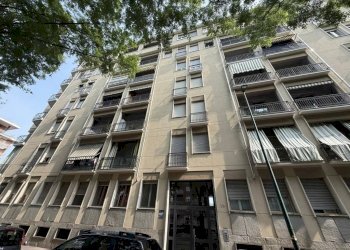Facciata - Trilocale via Luigi Boccherini, 30, Torino (zona Rebaudengo) - foto 1