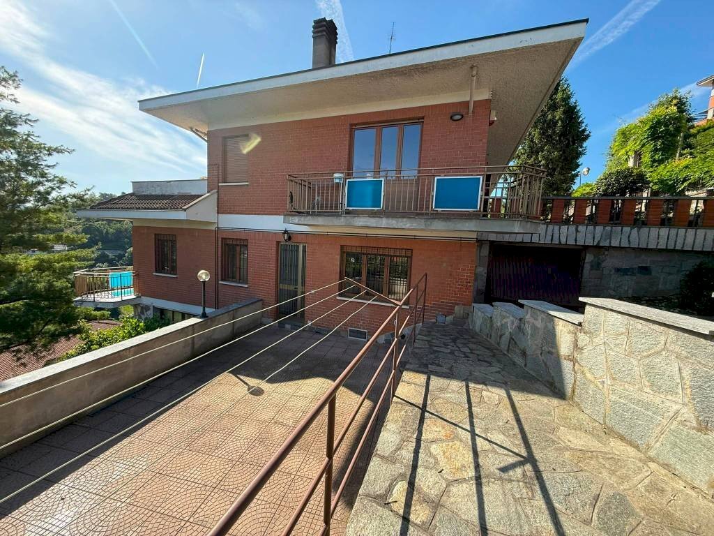 Facciata - Villa via Valle della Quiete, 39, San Mauro Torinese - foto 1