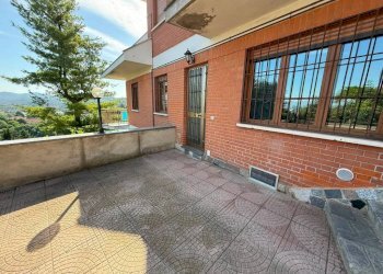 Cortile interno - Villa via Valle della Quiete, 39, San Mauro Torinese - foto 3