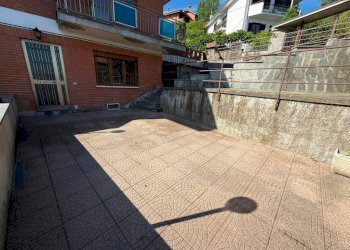 Cortile interno - Villa via Valle della Quiete, 39, San Mauro Torinese - foto 10