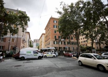 Zona - Negozio via Carlo Pisacane, Genova (zona Foce) - foto 9