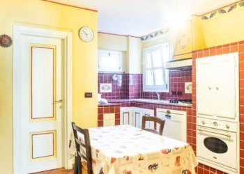 Cucina - Attico via Alba, 21, Cuneo (zona Centro) - foto 11