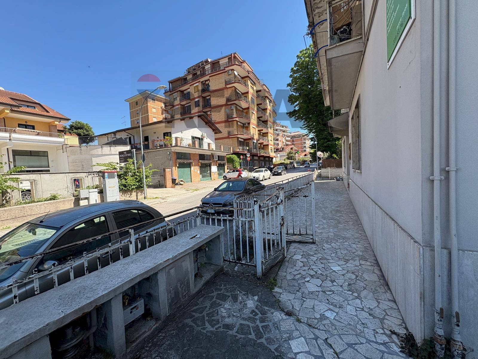 Edificio all\'aperto - Shop VIALE AMERICA LATINA
141/a, Frosinone - photo 2
