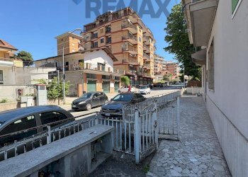 Edificio all\'aperto - Shop VIALE AMERICA LATINA
 
141/a, Frosinone - photo 1