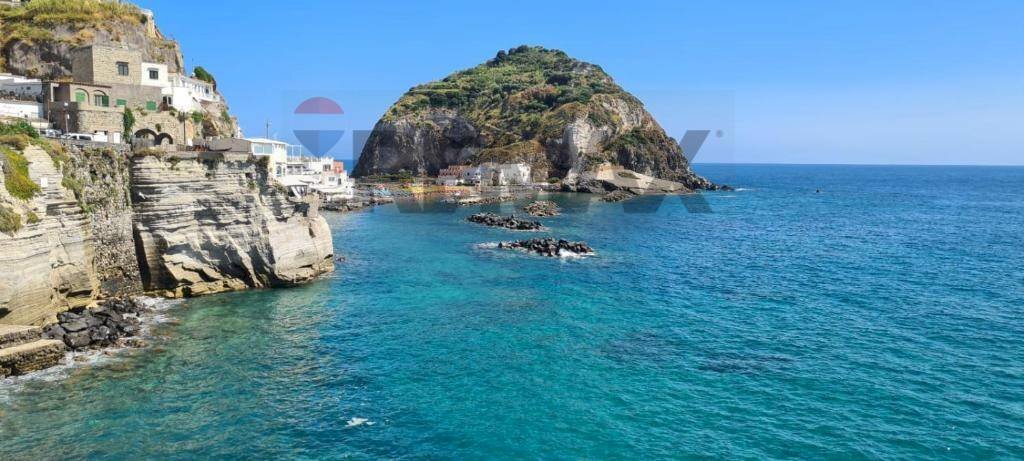 Vista dell\'acqua - Villa PROVINCIALE SUCCHIVO SANT'ANGELO
 
55/A, Serrara Fontana - foto 1