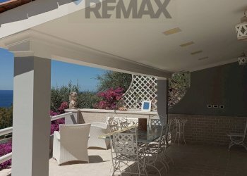 Terrazza - Villa PROVINCIALE SUCCHIVO SANT'ANGELO
 
55/A, Serrara Fontana - foto 12