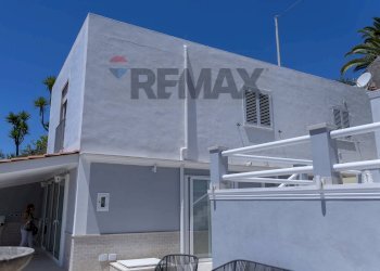 Casa all\'aperto - Villa ISCHIA SANT'ANGELO
 
nc, Serrara Fontana - photo 53