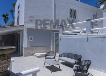 Terrazza - Villa ISCHIA SANT'ANGELO
 
nc, Serrara Fontana - photo 54