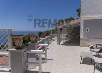 Terrazza - Villa ISCHIA SANT'ANGELO
 
nc, Serrara Fontana - photo 56