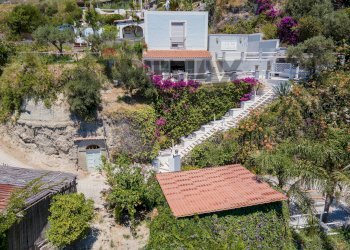 Casa all\'aperto - Villa ISCHIA SANT'ANGELO
 
nc, Serrara Fontana - photo 80