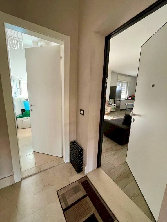 Disimpegno - Three-room apartment via Arnaldo da Brescia, Ghedi - photo 3