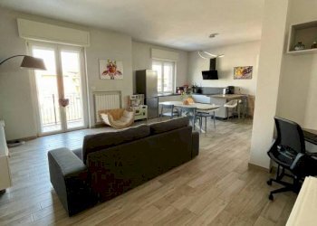 Salone - Three-room apartment via Arnaldo da Brescia, Ghedi - photo 5