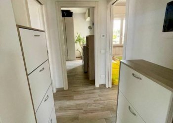 Corridoio - Three-room apartment via Arnaldo da Brescia, Ghedi - photo 7