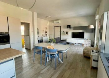 Salone - Three-room apartment via Arnaldo da Brescia, Ghedi - photo 8