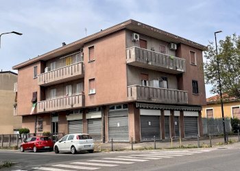 Foto 8 - Commercial Premises Limbiate - photo 8
