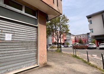 Foto 10 - Commercial Premises Limbiate - photo 10
